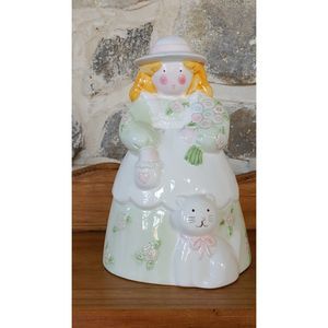 Ceramic Girl With Cat At Her Feet Vintage Country Style